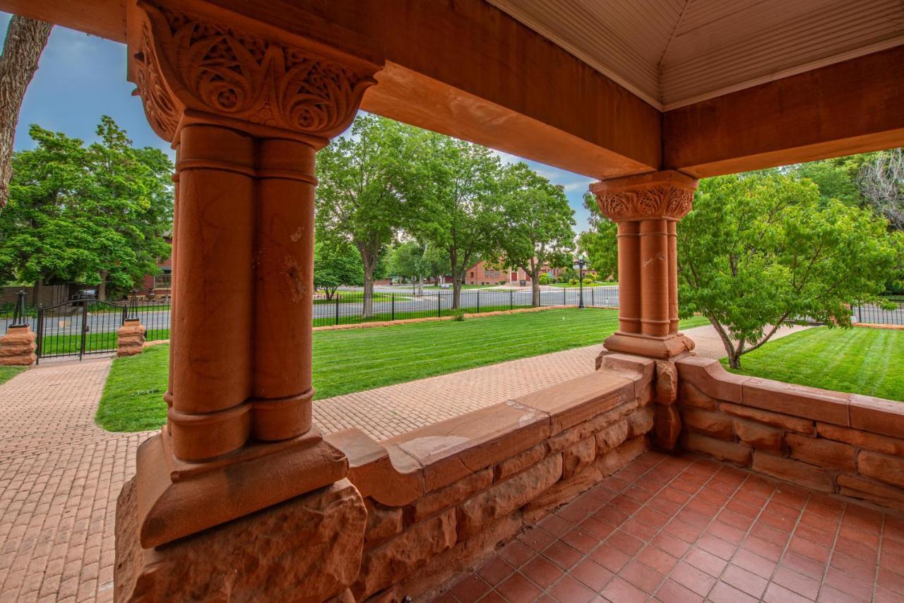 Orman Mansion - Pueblo'S Most Luxurious Stay! Buitenkant foto